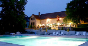 Maison lumineuse et charmante à Carlucet avec piscine partagée